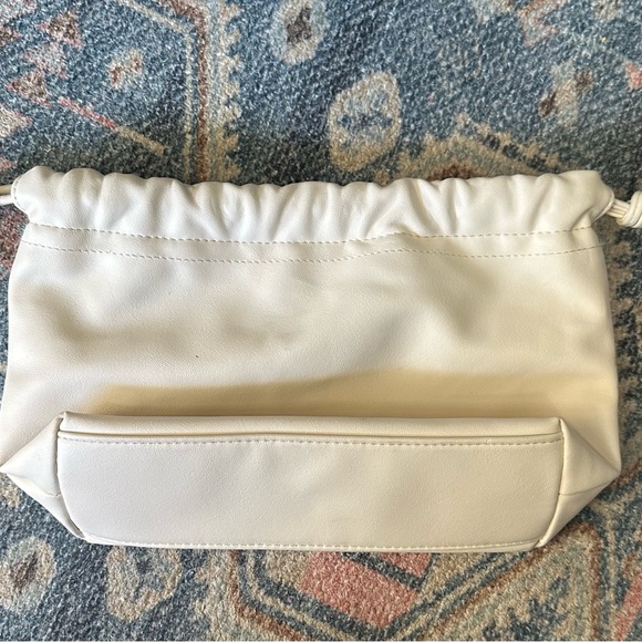 Universal Thread Drawstring Purse - Picture 5 of 7